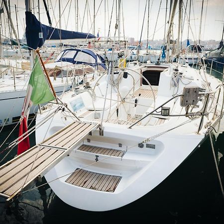 Hotel Sleep In Boat Catania Exterior foto